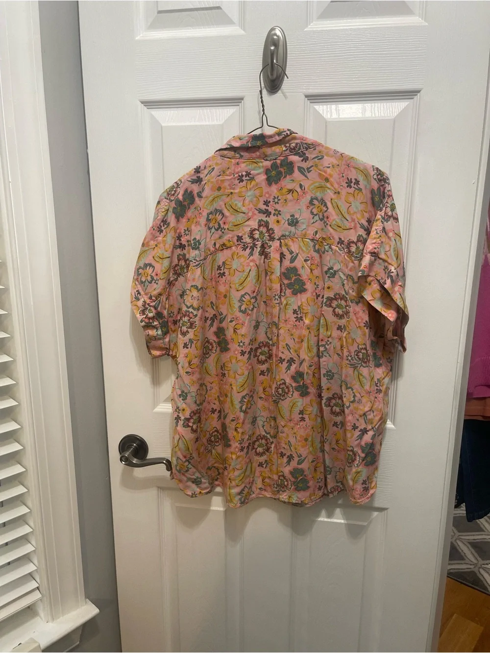 Lucky Brand Pink Floral Short Sleeve Button-Front Shirt - Picture 7 of 8